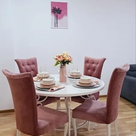 アパート Maja 2 ルマ